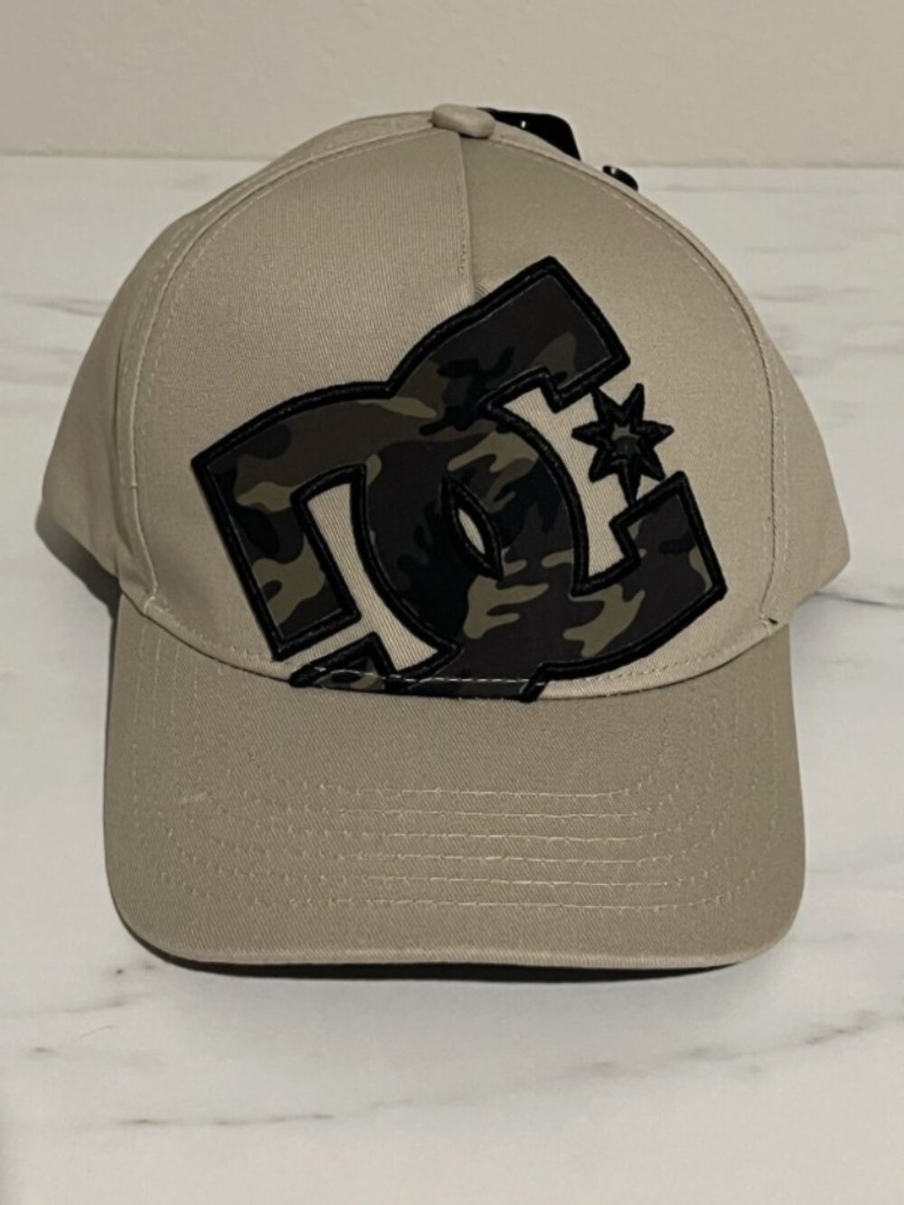 DC SHOES Tan Camo Snapback Adjustable Hat Cap Mens One Size Surf Skate NWT OSFM